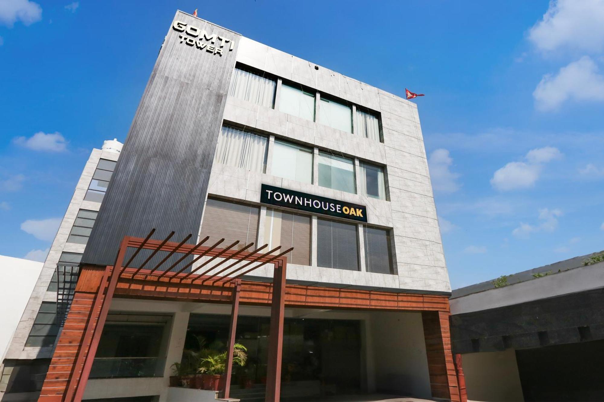 Palette Calista Premium Resort Samalkha Bagian luar foto